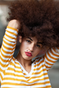 girl with afro hair